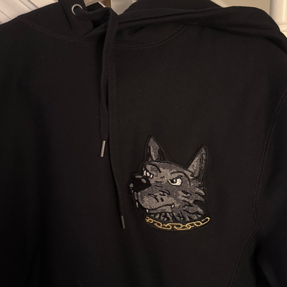 Greyson Gold Wolves Fireside Hoodie
Heavyweight HARD TO FIND Hoodie NWT Sold Out